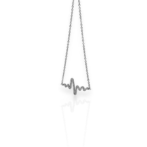 collier plaqué or avec pendentif battement de cœur 