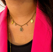 collier avec pendentif main de fatila en plaqué or